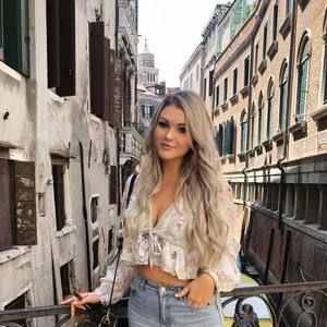 Meet your Posher, Hannah